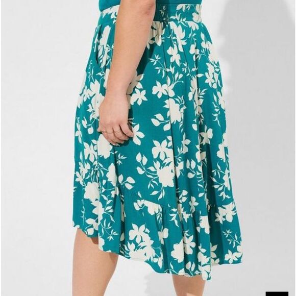 NWT TORRID Midi Lenny Hi Low Tiered Skirt SIZE 12 - Picture 4 of 6